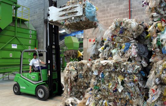 Tenemos claro qué es el reciclaje? No es lo mismo separar que reciclar  residuos – Ategrus